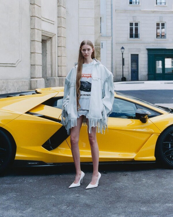 Balenciaga Lamborghini3 campanie