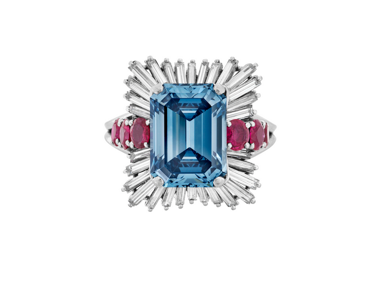 Diements la licitație2