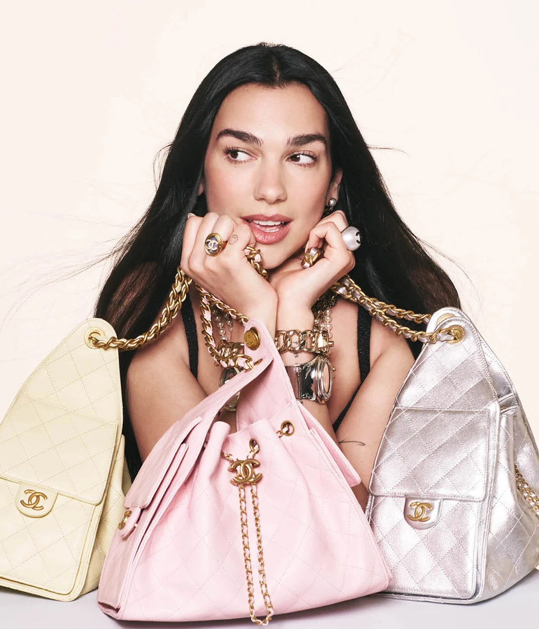 Dua Lipa și Jennie Chanel Campania 25a