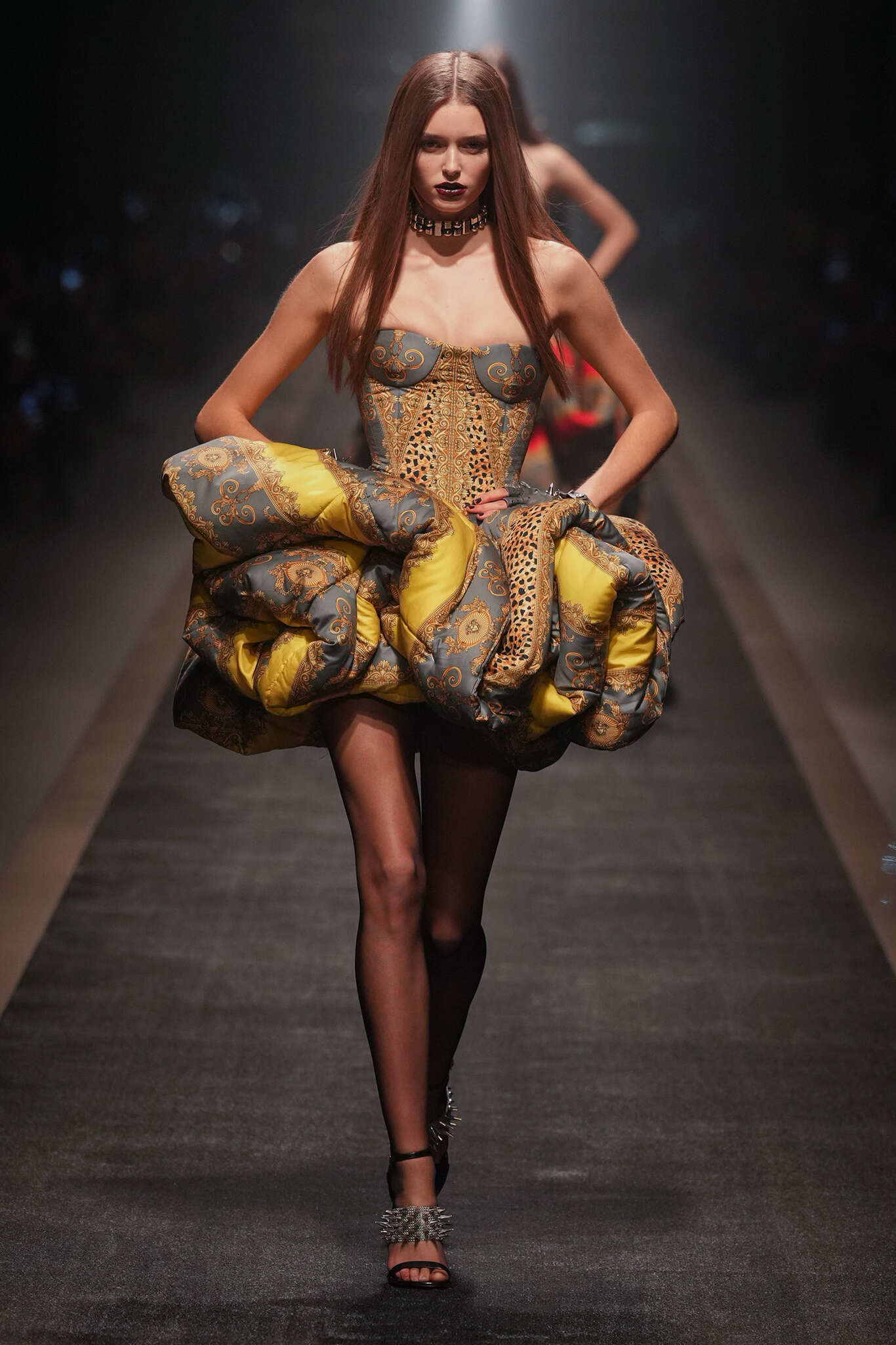 Ultimele=Versace show