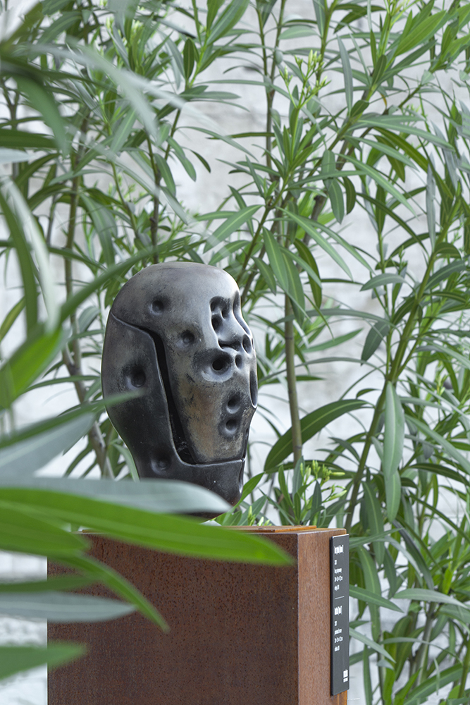 Beksinski.sculpturi Twilight19small