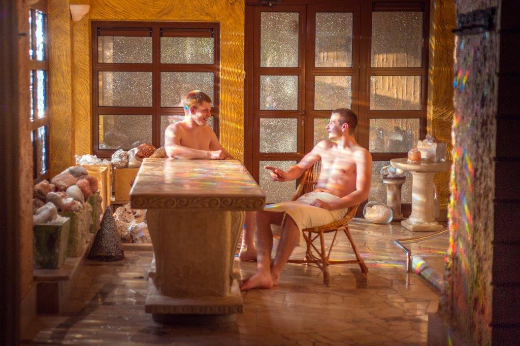 Relaxare &icirc;n băile romane de la Manor House Spa