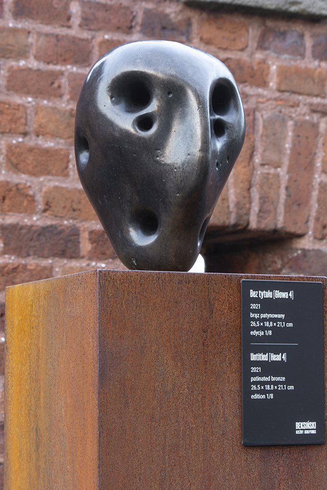 Beksinski.Twilight sculpturi36small