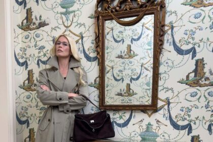 Campanie Balenciaga cu Claudia Schiffer