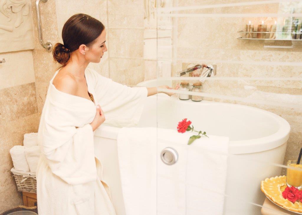 Baie Ofuro la Manor House Spa