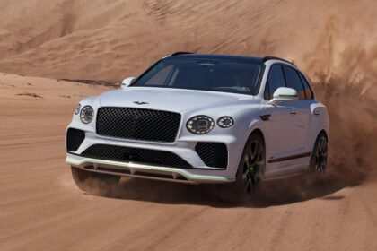 Bentley amână electrificarea completă Ce înseamnă schimbarea de la 2030 la 2035