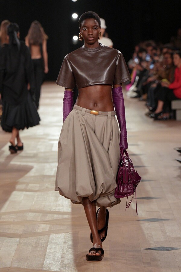 Pierpaolo Piccioli Balenciaga Într-o Nouă Lumină, Dar Chiar Așa?