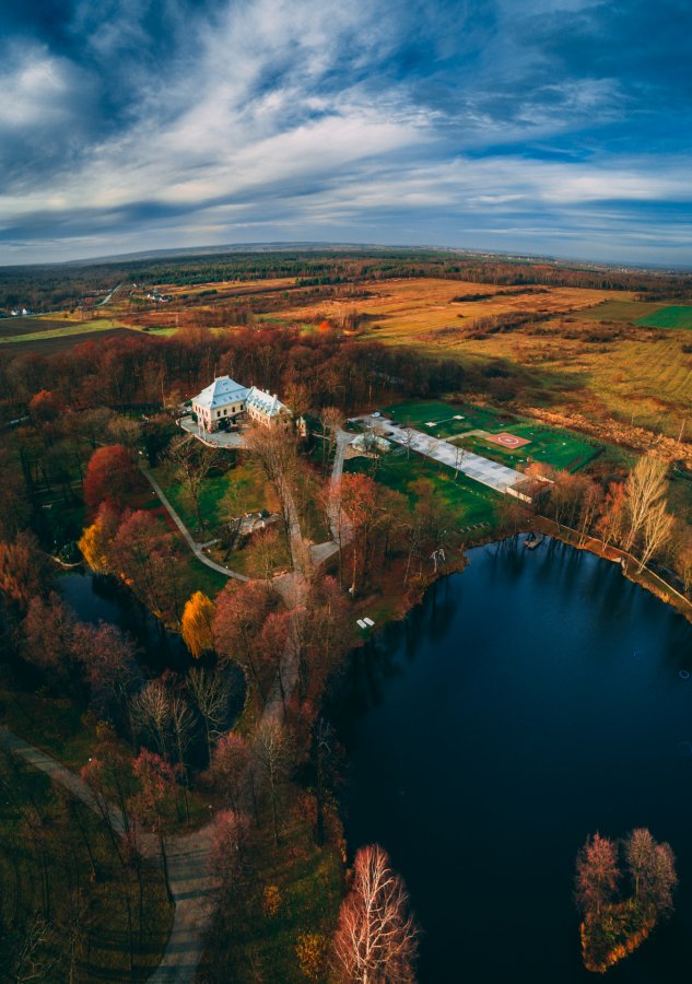 Proprietatea Manor House Spajpg