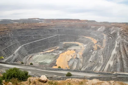 Reducerea extracției de diamante la Debswana