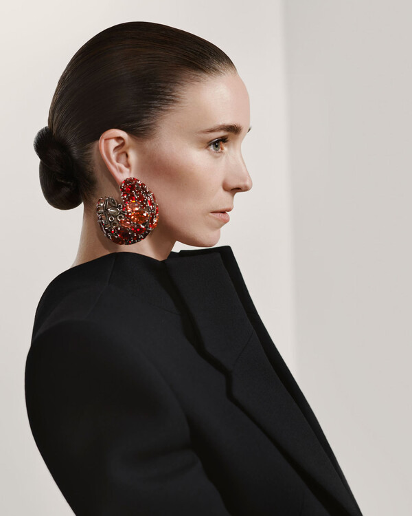 Rooney Mara Pentru Givenchy1
