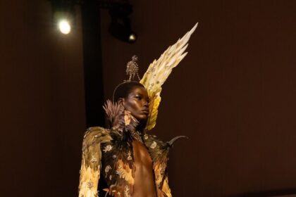 Schiaparelli Primăvara 2026 Agonie și Extaz Haute Couture Ca Artă Vie