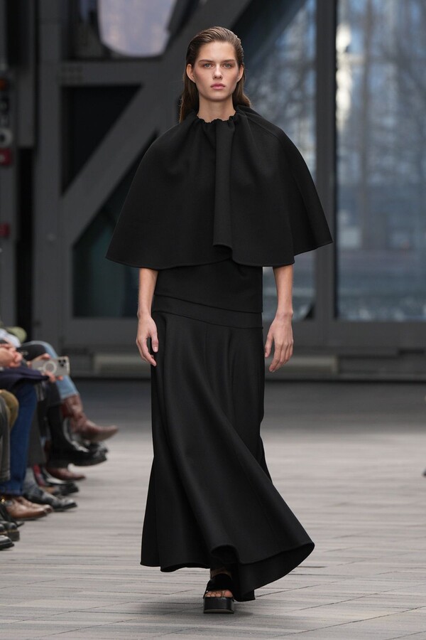 Calvin Klein Între Mit și Prezent