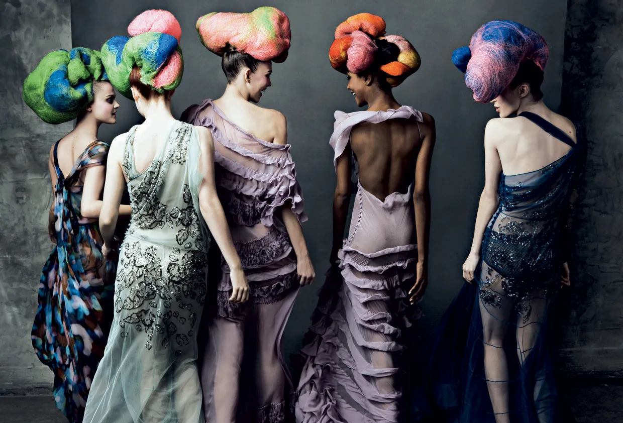 15 cele mai bune ținute John Galliano