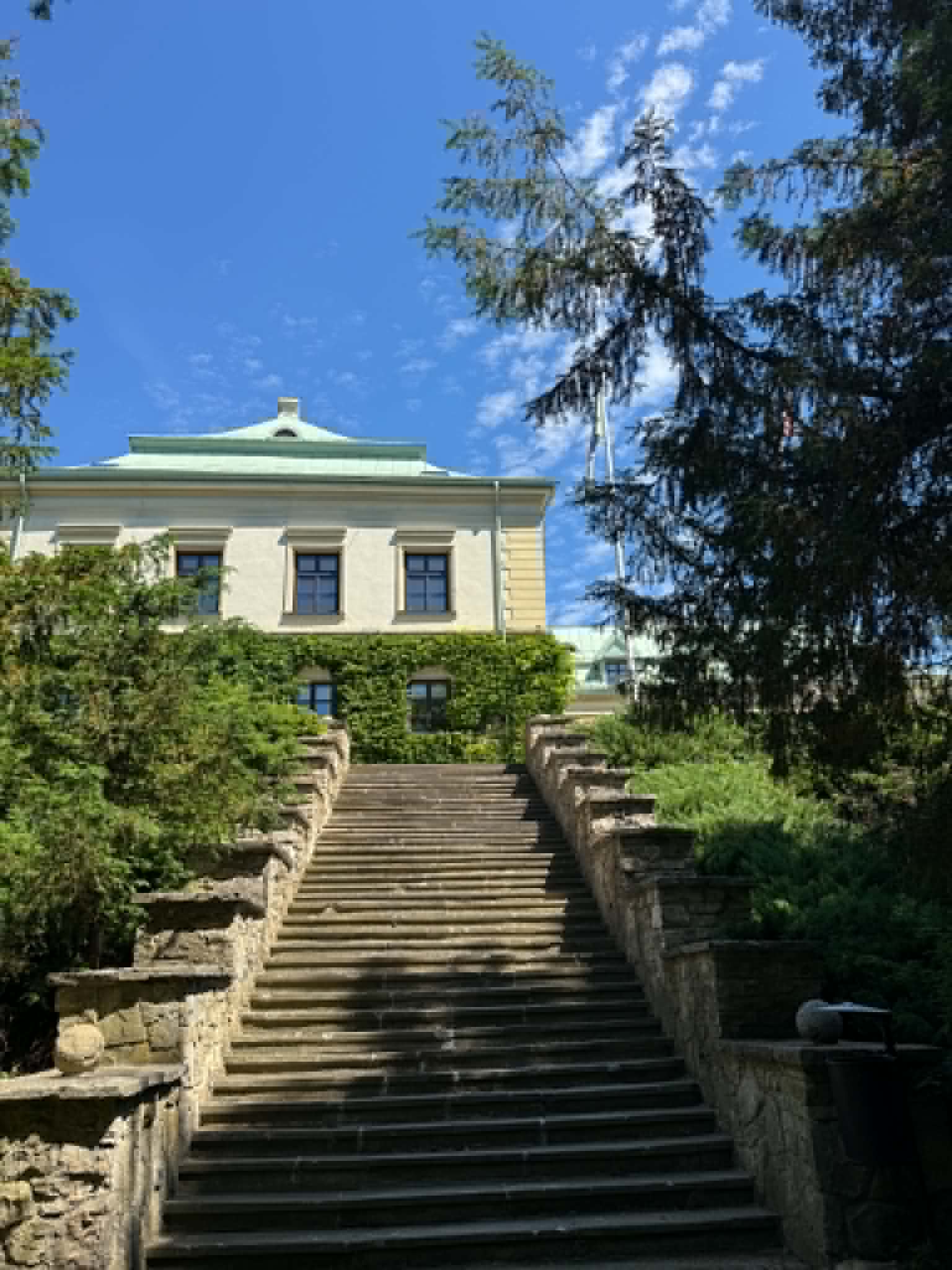 Palatul Odrwążów din Chlewiska