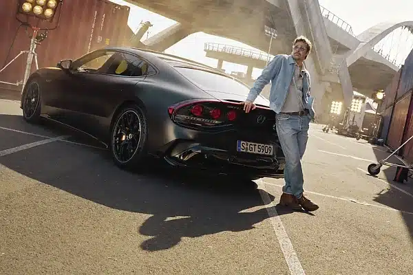 Brad Pitt și Mercedes Amg2